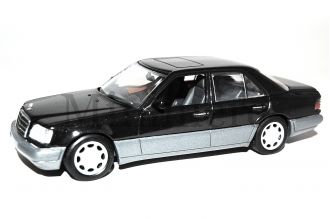 E CLASS SALOON Scale Model