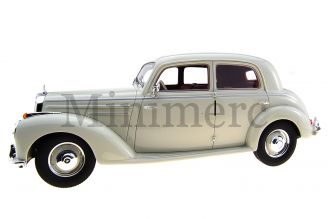 Mercedes 220 (W187) Scale Model