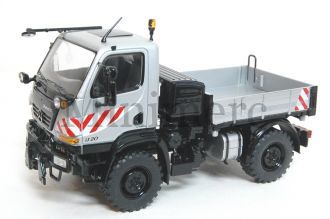 Unimog U20 Dropsider Scale Model