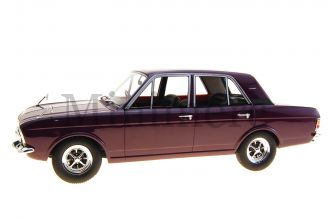 Ford Cortina 1600E Scale Model