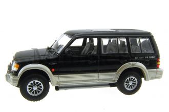 Mitsubishi Pajero LWB Scale Model