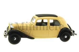 Citroen Traction 7A Scale Model
