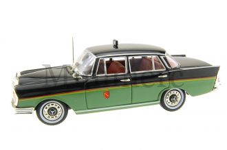 220 SE Scale Model