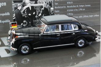 300 B Scale Model