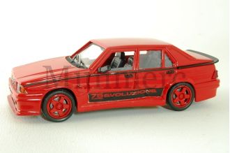 Alfa Romeo 75 Evoluzione Scale Model