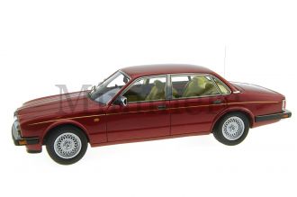 Jaguar XJ40 Scale Model
