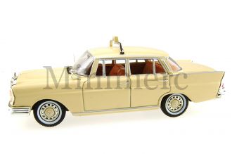 Mercedes 220 SE Scale Model