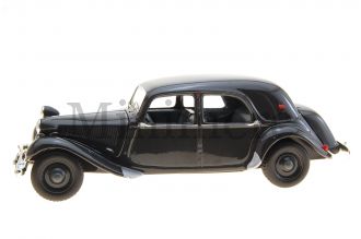 Citroen 11B Scale Model