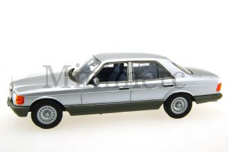 Mercedes 500 SE Scale Model