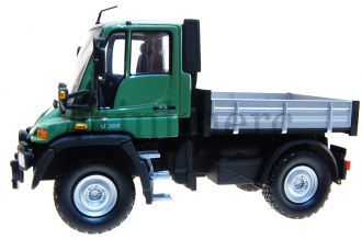 Unimog Scale Model