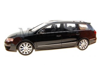 VW Passat R36 Variant Scale Model