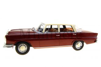Mercedes Benz 220SE W111 Scale Model