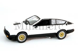 Alfa Romeo GTV6 Scale Model