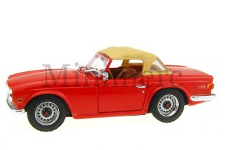 Triumph TR 6 Soft Top Scale Model