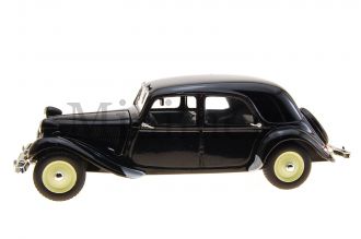 Citroen Traction 11B Scale Model