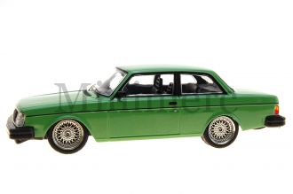 Volvo 242 Scale Model