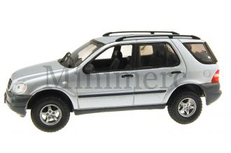 Mercedes ML 320 Scale Model