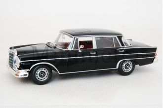 300 SE Scale Model