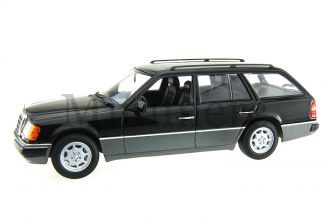 Mercedes 300 TE Scale Model