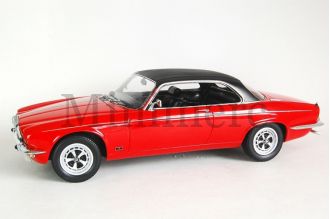 Daimler Double Six Coupe Scale Model