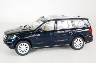 GL Class Scale Model