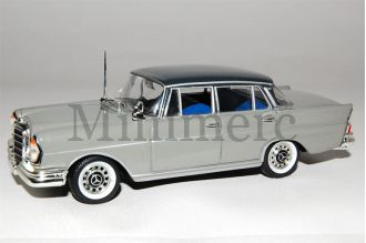 220 SE Scale Model