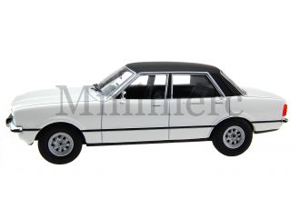 Ford Cortina MKIV 2.0 GL Scale Model