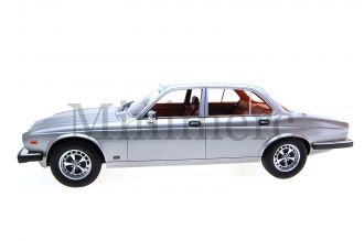 Jaguar XJ6 Scale Model