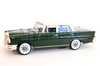 220 SE Scale Model