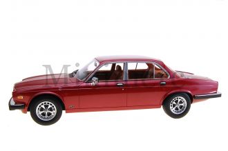 Jaguar XJ6 Scale Model