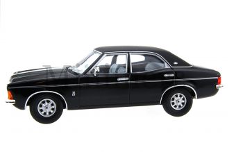 Ford Cortina MK3 2000E Scale Model