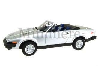 Triumph TR7 DHC Scale Model