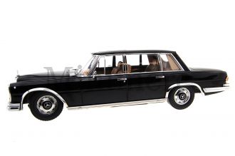 Mercedes 600 SWB Scale Model
