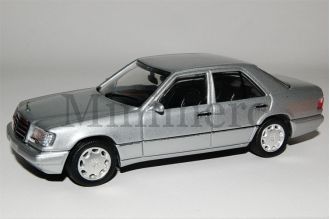 E320 Scale Model