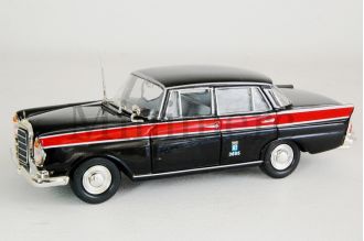 220 SE Scale Model
