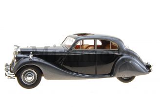 Jaguar MK V Scale Model