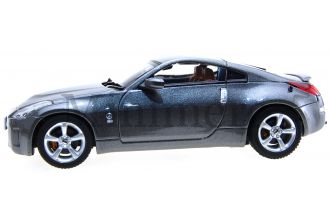 Nissan Fairlady Z Scale Model