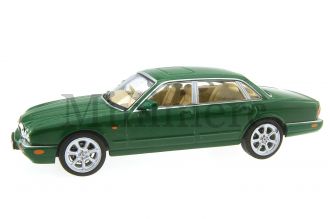 Jaguar XJ8 Scale Model