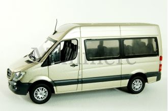 Sprinter Traveliner Scale Model