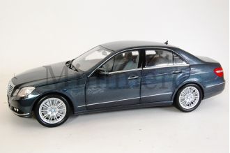 E Class Elegance Scale Model